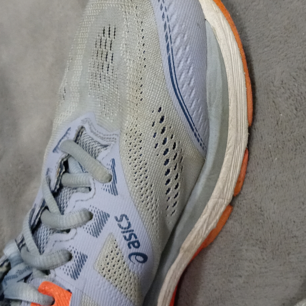 1215 Asics GT-2000 7 Dynamic Duomax Sneakers - Picture 11 of 12